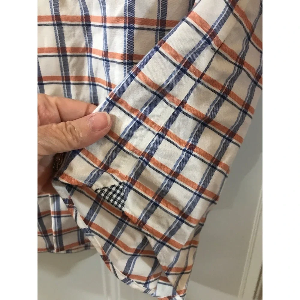 Banana Republic Size Large ClassicFit White Plaid Long Sleeve Button Down‎ Shirt